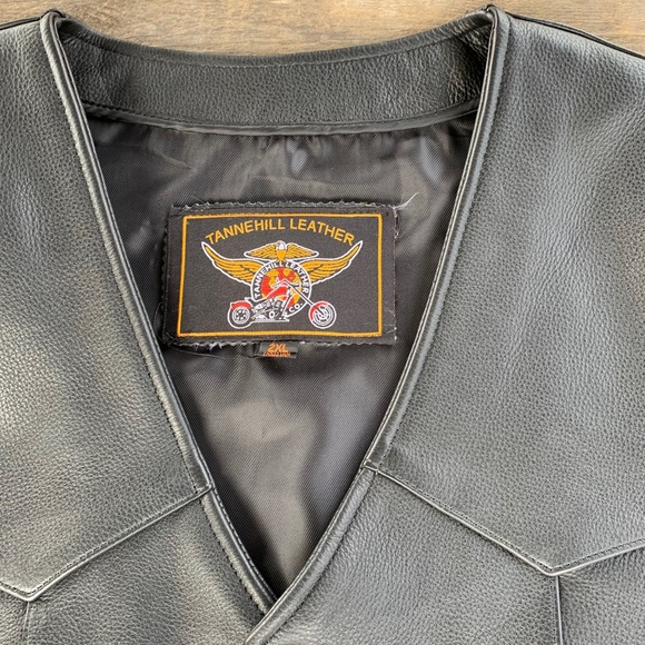 Men’s Naked Cowhide Gun Vest - Picture 3 of 5